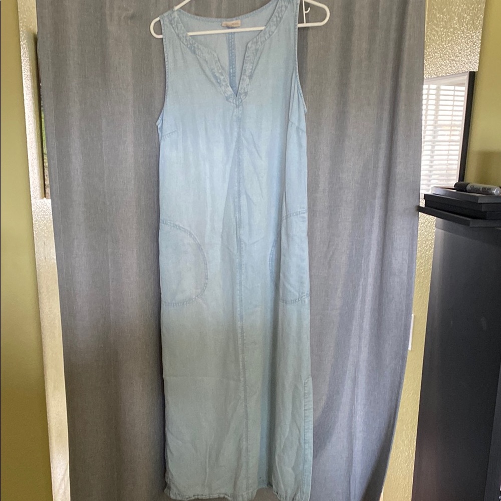 Light Blue Sleeveless Denim Dress